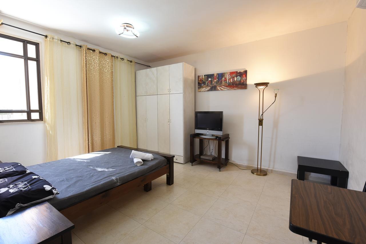 Guest house Flintstone *